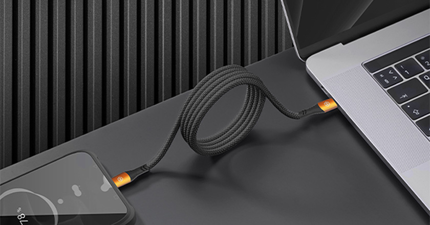 Kabel i laptop