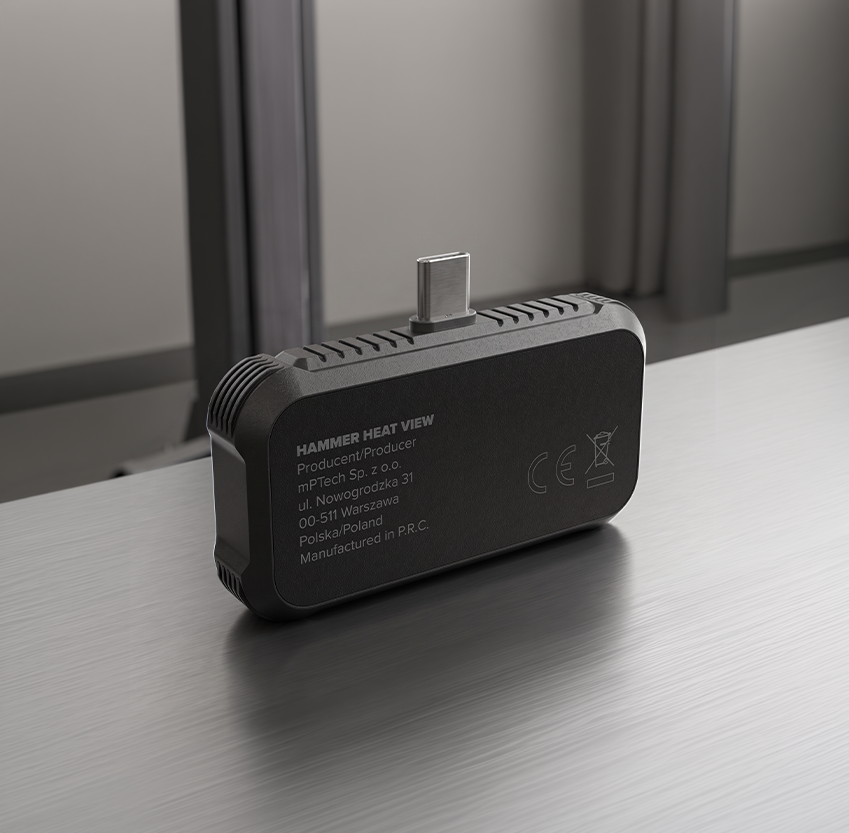 Kamera termowizyjna HAMMER HEAT VIEW w czarnej obudowie ze złączem USB-C, widok tylnej części urządzenia