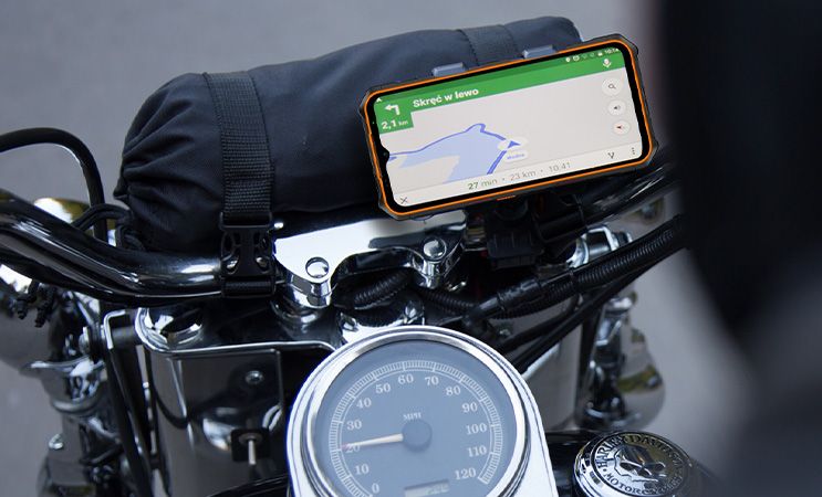 HAMMER podczas wycieczki motocyklowej. Nawigacja Google